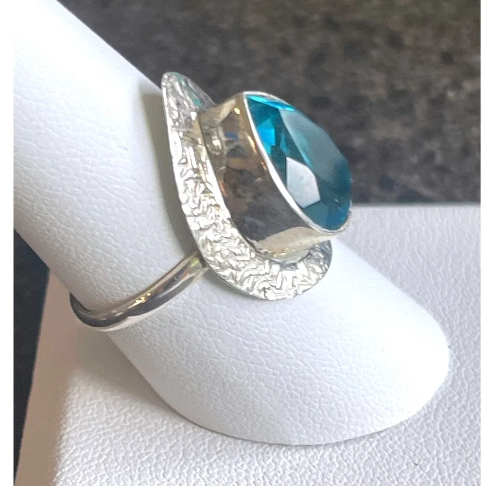 925 Sterling Silver Ring with Large 21.7mm Pear-Cut Blue‎ Gemstone, Size 8